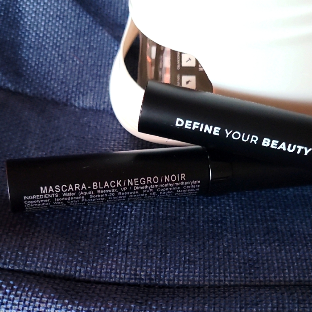 Black Enhancing Mascara